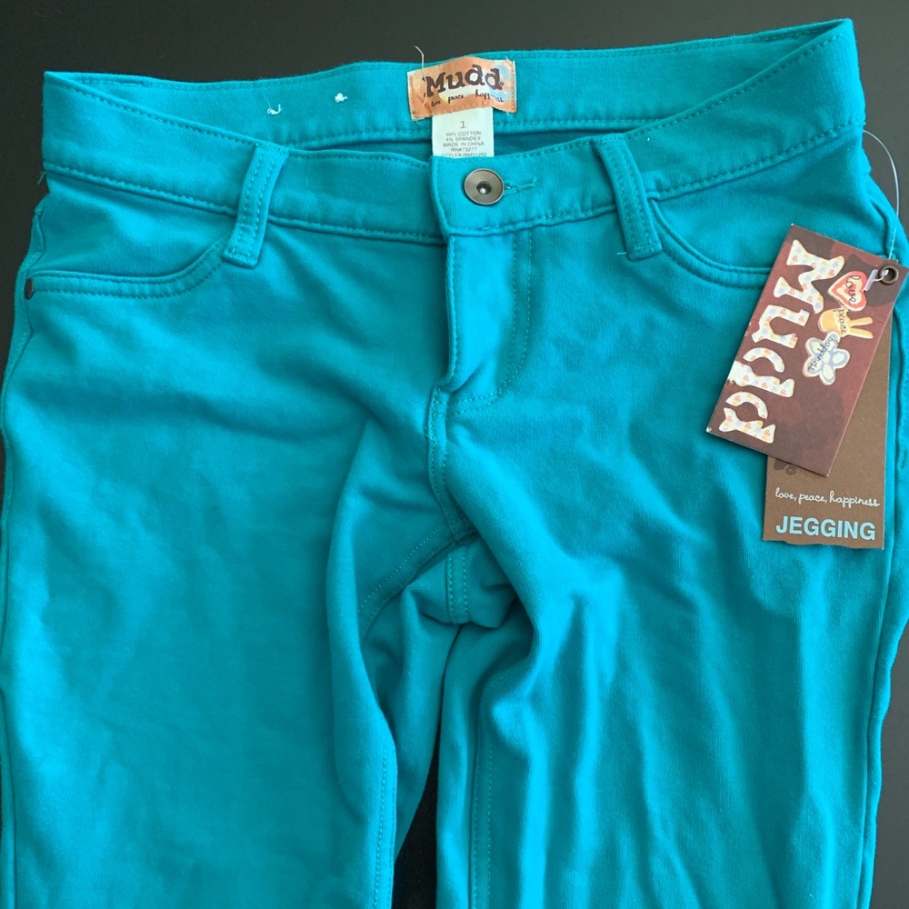 NEW WITH TAGS Blue MUDD jeggings